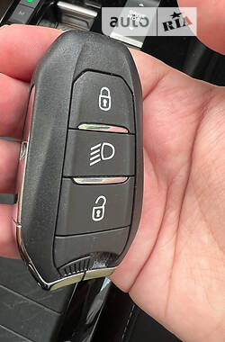 Хэтчбек Citroen C4 2021 в 