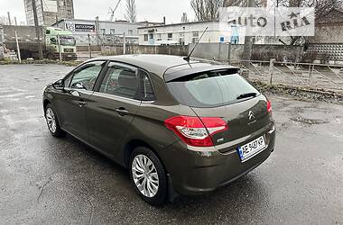 Хетчбек Citroen C4 2015 в Дніпрі