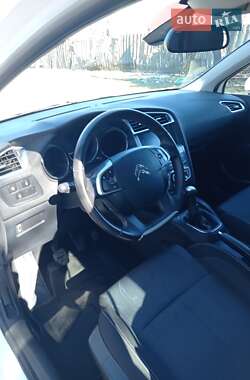 Хэтчбек Citroen C4 2014 в 