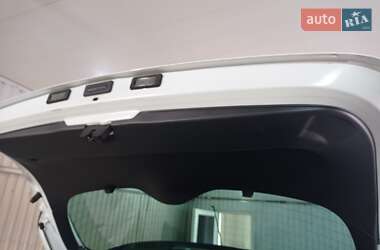 Хэтчбек Citroen C4 2014 в 