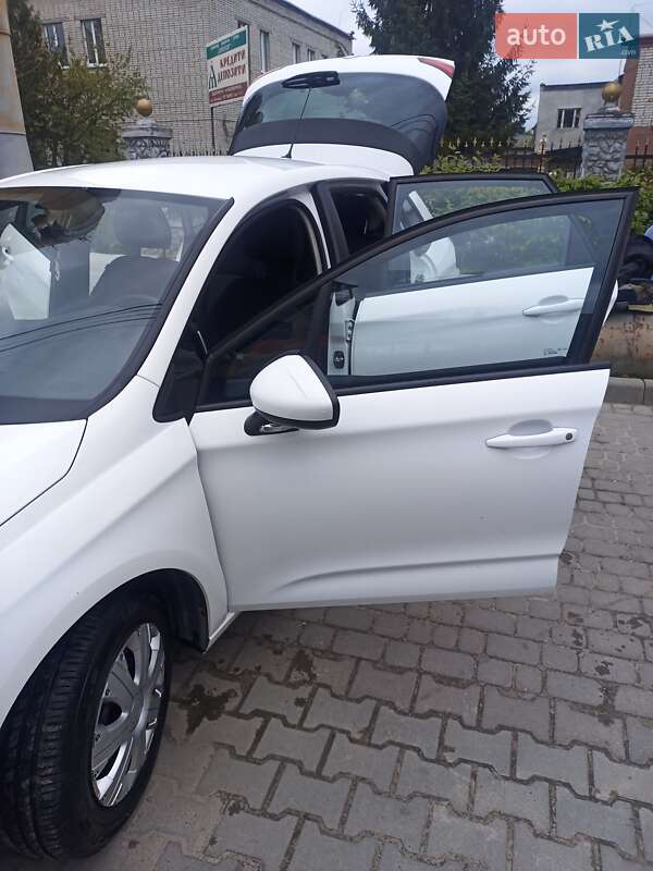 Хэтчбек Citroen C4 2017 в Львове