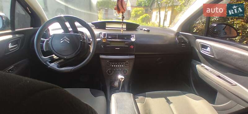Хетчбек Citroen C4 2008 в Комарному