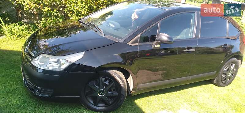 Хетчбек Citroen C4 2008 в Комарному