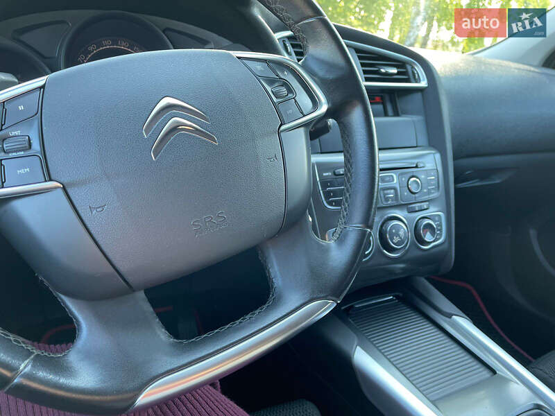 Хэтчбек Citroen C4 2013 в Киеве