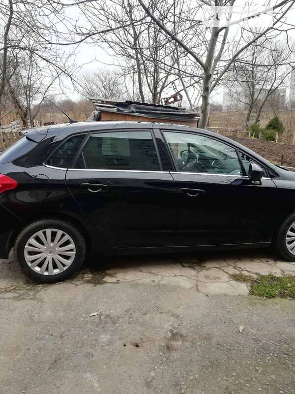 Хэтчбек Citroen C4 2011 в Новом Роздоле фото 13 Хэтчбек Citroen C4 2011 в Новом Роздоле