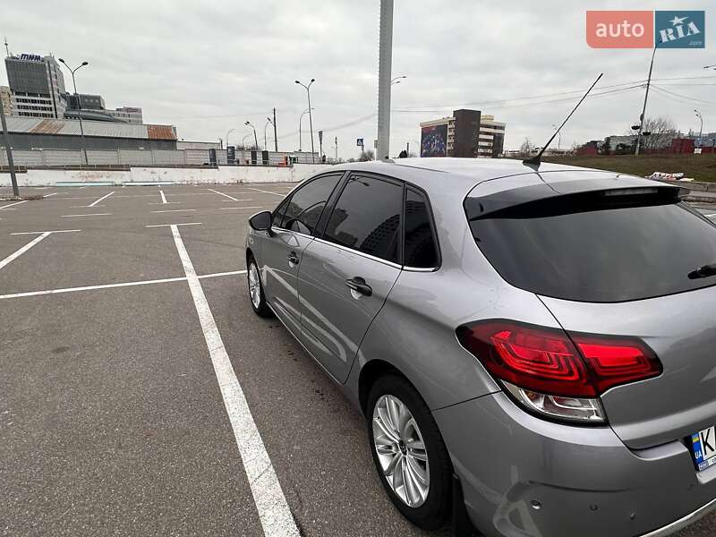 Хэтчбек Citroen C4 2016 в Киеве