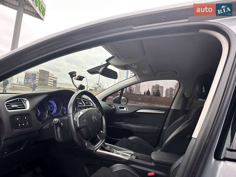 Хэтчбек Citroen C4 2016 в Киеве