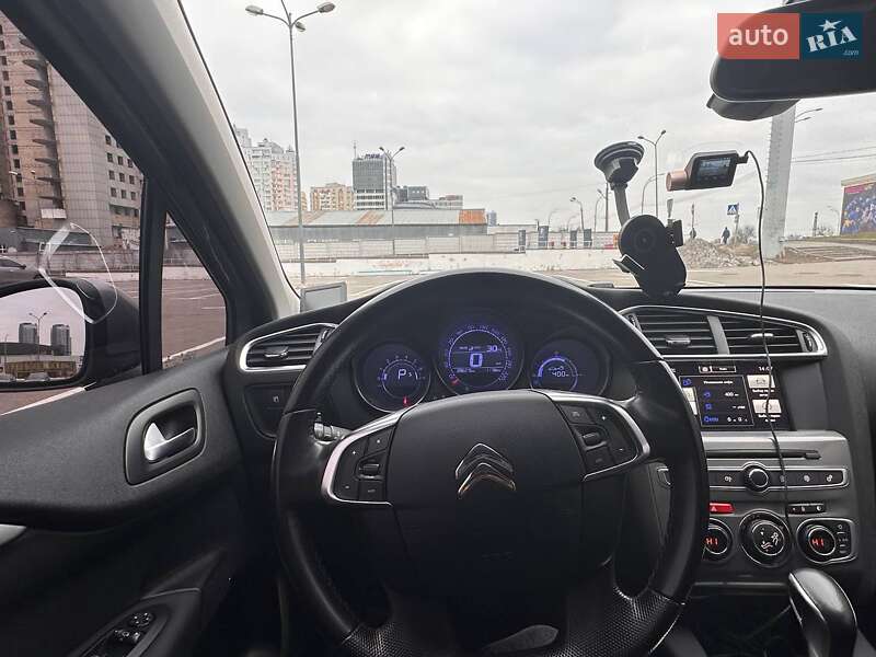 Хэтчбек Citroen C4 2016 в Киеве