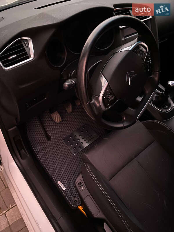 Хетчбек Citroen C4 2014 в Львові