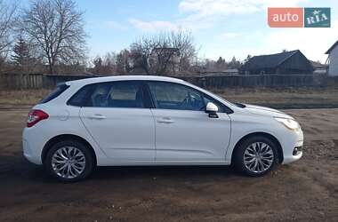 Хэтчбек Citroen C4 2014 в 
