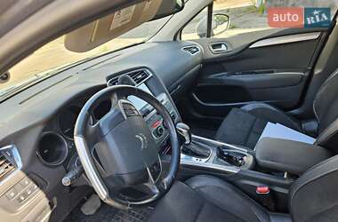 Хэтчбек Citroen C4 2015 в 