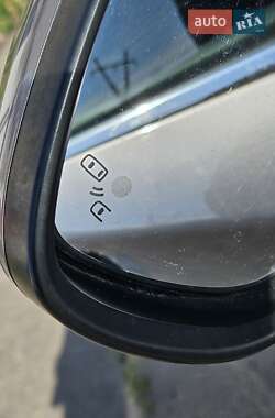 Хэтчбек Citroen C4 2015 в 