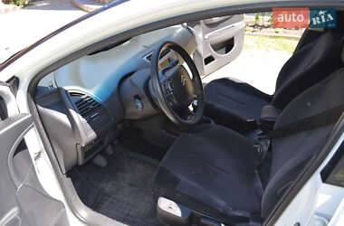 Хэтчбек Citroen C4 2010 в 
