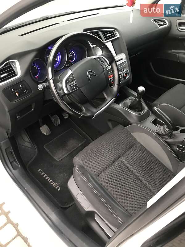 Хэтчбек Citroen C4 2017 в Радехове