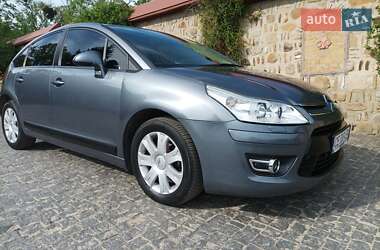 Хэтчбек Citroen C4 2009 в 