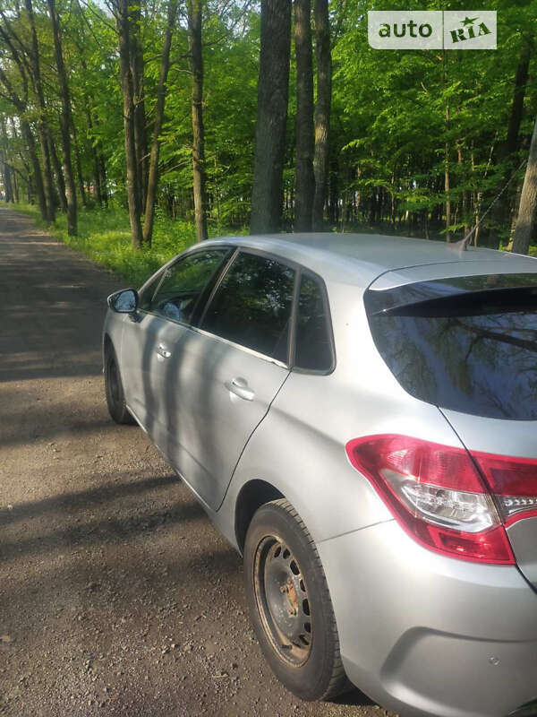Хетчбек Citroen C4 2012 в Луцьку