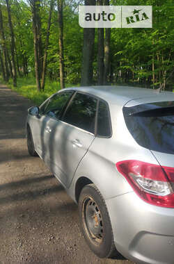 Хэтчбек Citroen C4 2012 в 