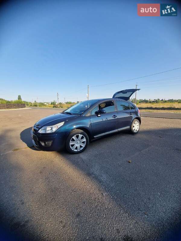 Хэтчбек Citroen C4 2009 в Барышевке