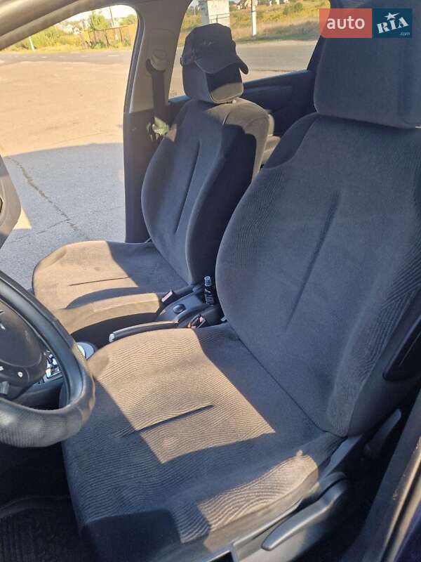 Хэтчбек Citroen C4 2009 в Барышевке