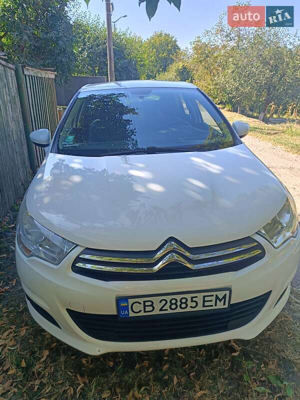 Хэтчбек Citroen C4 2012 в 