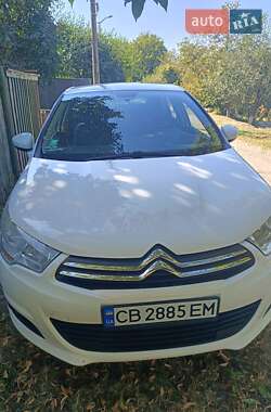 Хэтчбек Citroen C4 2012 в 