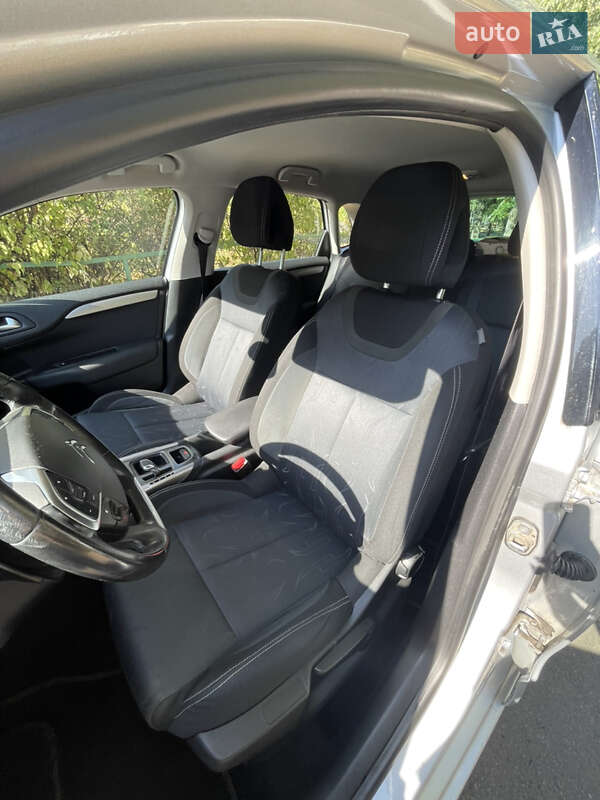 Хэтчбек Citroen C4 2012 в Киеве