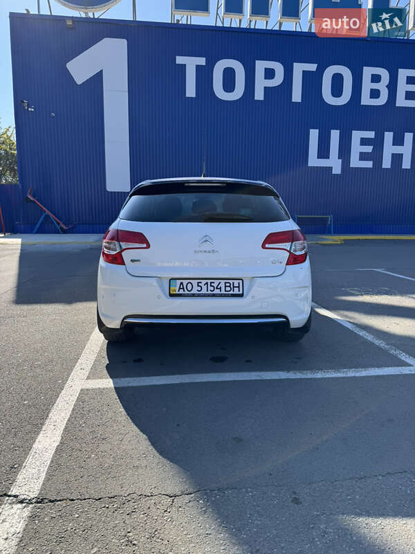 Хэтчбек Citroen C4 2014 в Ужгороде