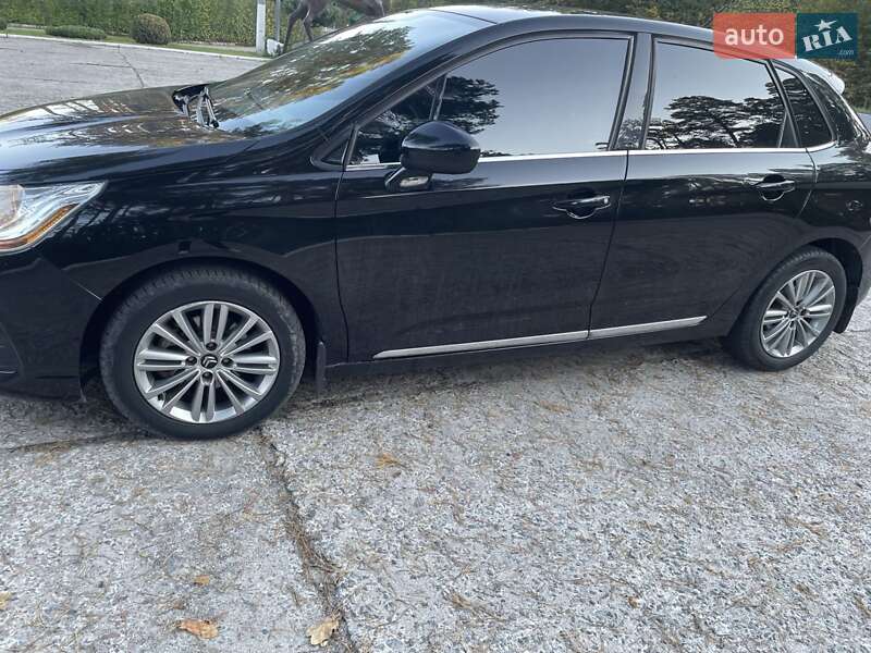Хэтчбек Citroen C4 2010 в Шепетовке