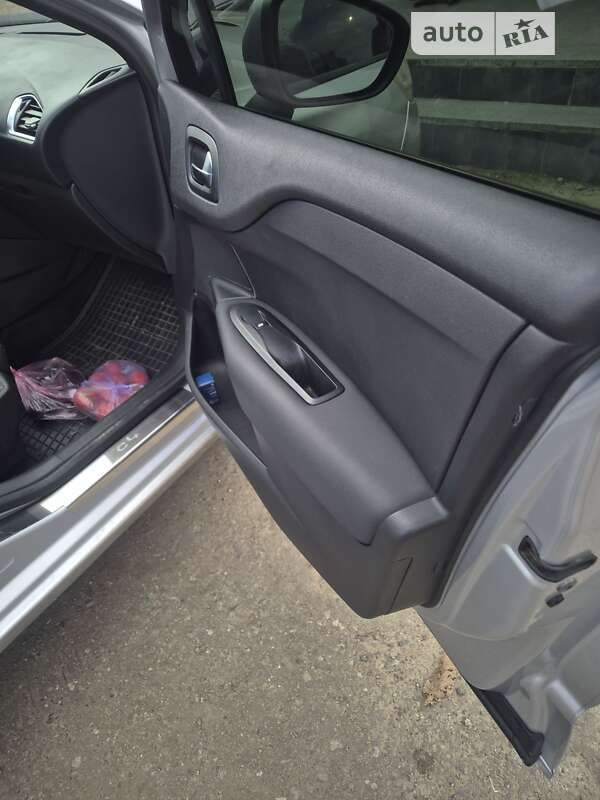 Хэтчбек Citroen C4 2012 в Подольске