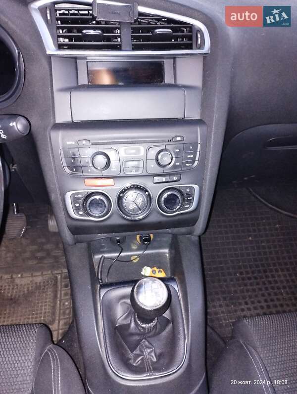 Хэтчбек Citroen C4 2015 в Киеве фото 11 Хэтчбек Citroen C4 2015 в Киеве