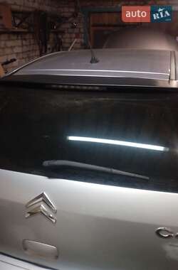 Хэтчбек Citroen C4 2010 в 