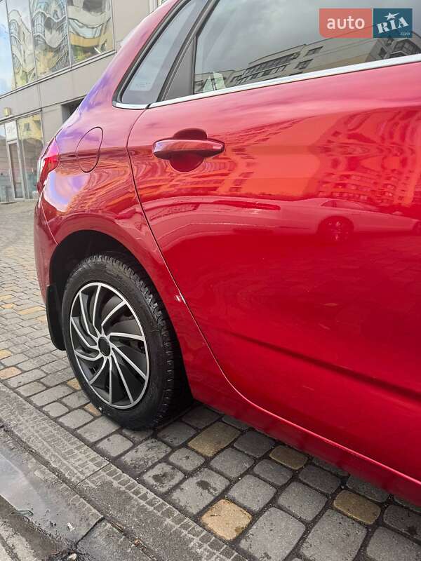 Хетчбек Citroen C4 2014 в Львові