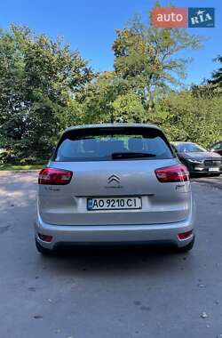 Хэтчбек Citroen C4 2016 в 