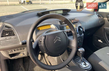 Хэтчбек Citroen C4 2008 в 