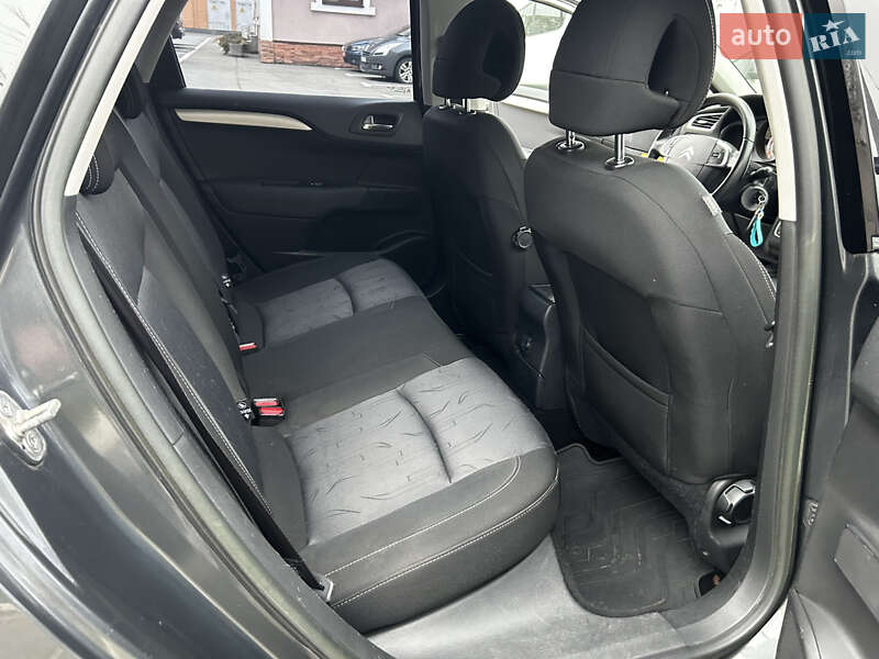 Хэтчбек Citroen C4 2013 в Киеве