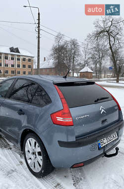 Хэтчбек Citroen C4 2004 в 