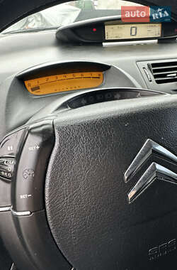 Хэтчбек Citroen C4 2006 в 
