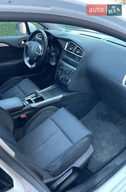 Хетчбек Citroen C4 2011 в 
