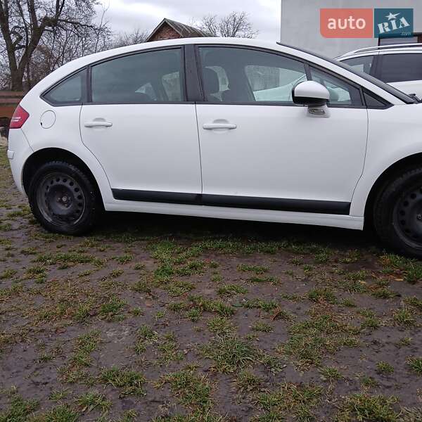 Хетчбек Citroen C4 2010 в Жовкві