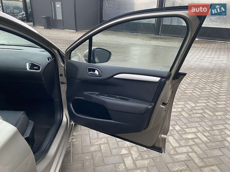 Хетчбек Citroen C4 2011 в Івано-Франківську