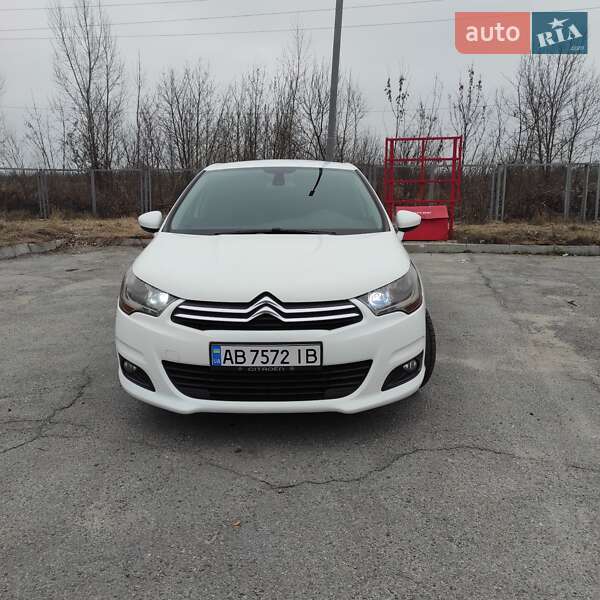 Хэтчбек Citroen C4 2010 в 
