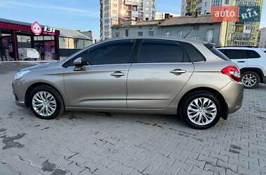 Хэтчбек Citroen C4 2012 в 