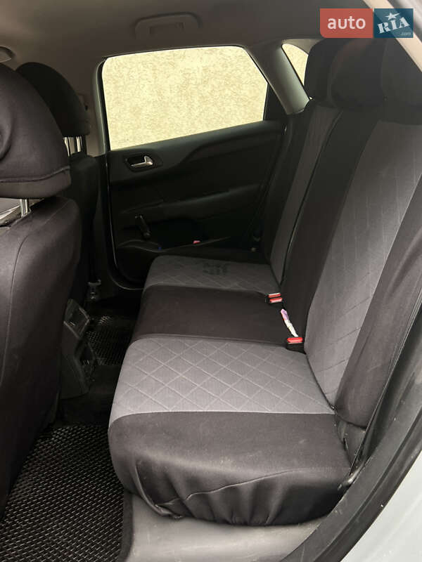 Хэтчбек Citroen C4 2011 в Ивано-Франковске фото 12 Хэтчбек Citroen C4 2011 в Ивано-Франковске