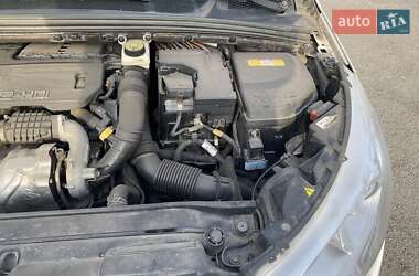 Хэтчбек Citroen C4 2013 в 