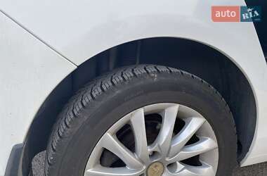 Хэтчбек Citroen C4 2013 в 