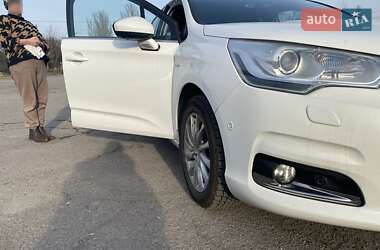 Хэтчбек Citroen C4 2013 в 
