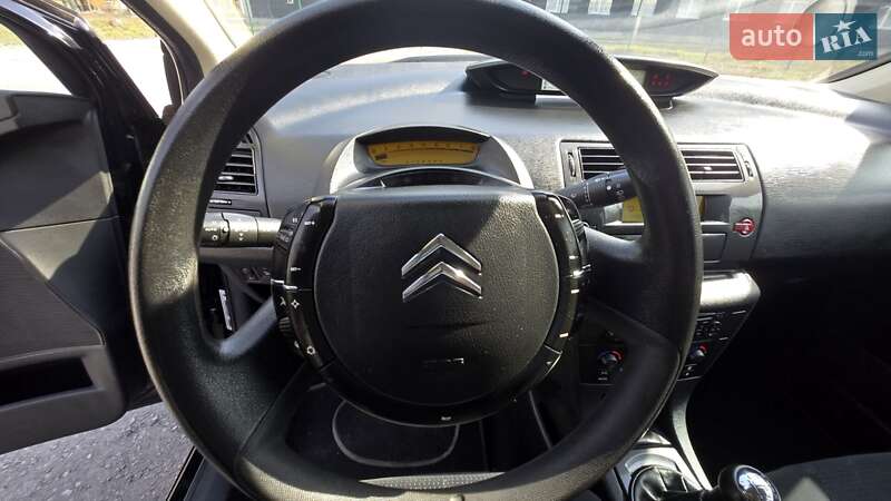 Хэтчбек Citroen C4 2008 в Каменском