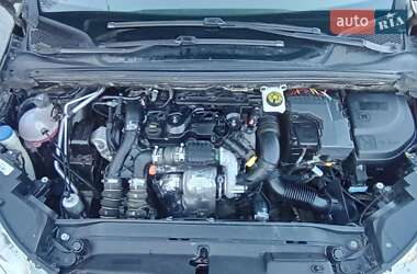 Хэтчбек Citroen C4 2012 в 