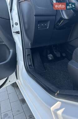 Хэтчбек Citroen C4 2016 в 