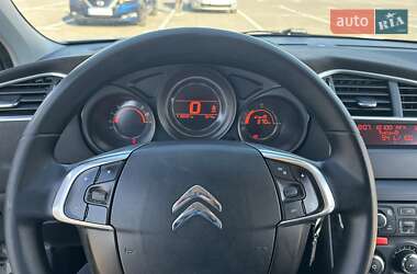 Хэтчбек Citroen C4 2016 в 